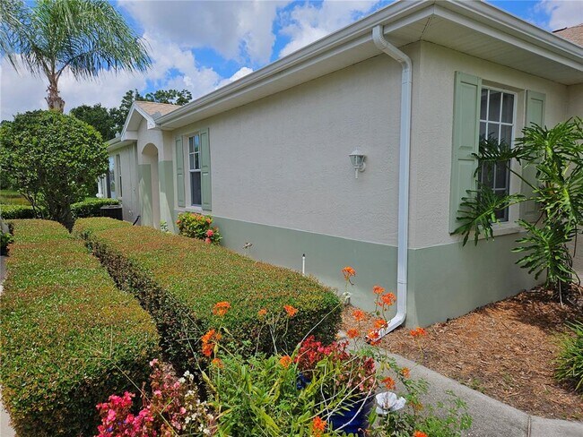 Foto del edificio - 739 Tremont Greens Ln