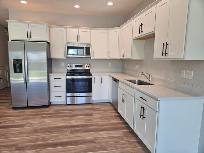 Building Photo - 3109 Daly Pl