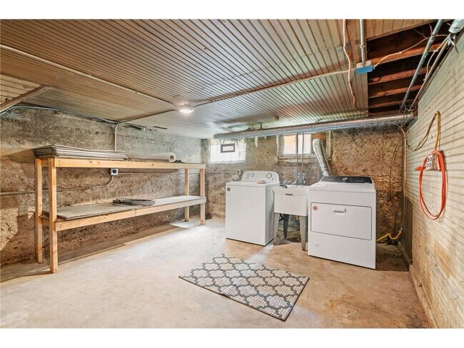 Building Photo - 3215 Blaisdell Ave