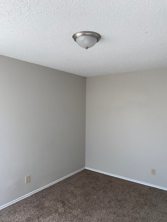 Building Photo - 6103 Walnut Mill Dr. San Antonio TX 78244