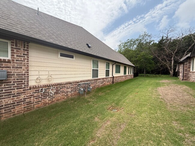 Building Photo - 4113 Abbey Pk Dr