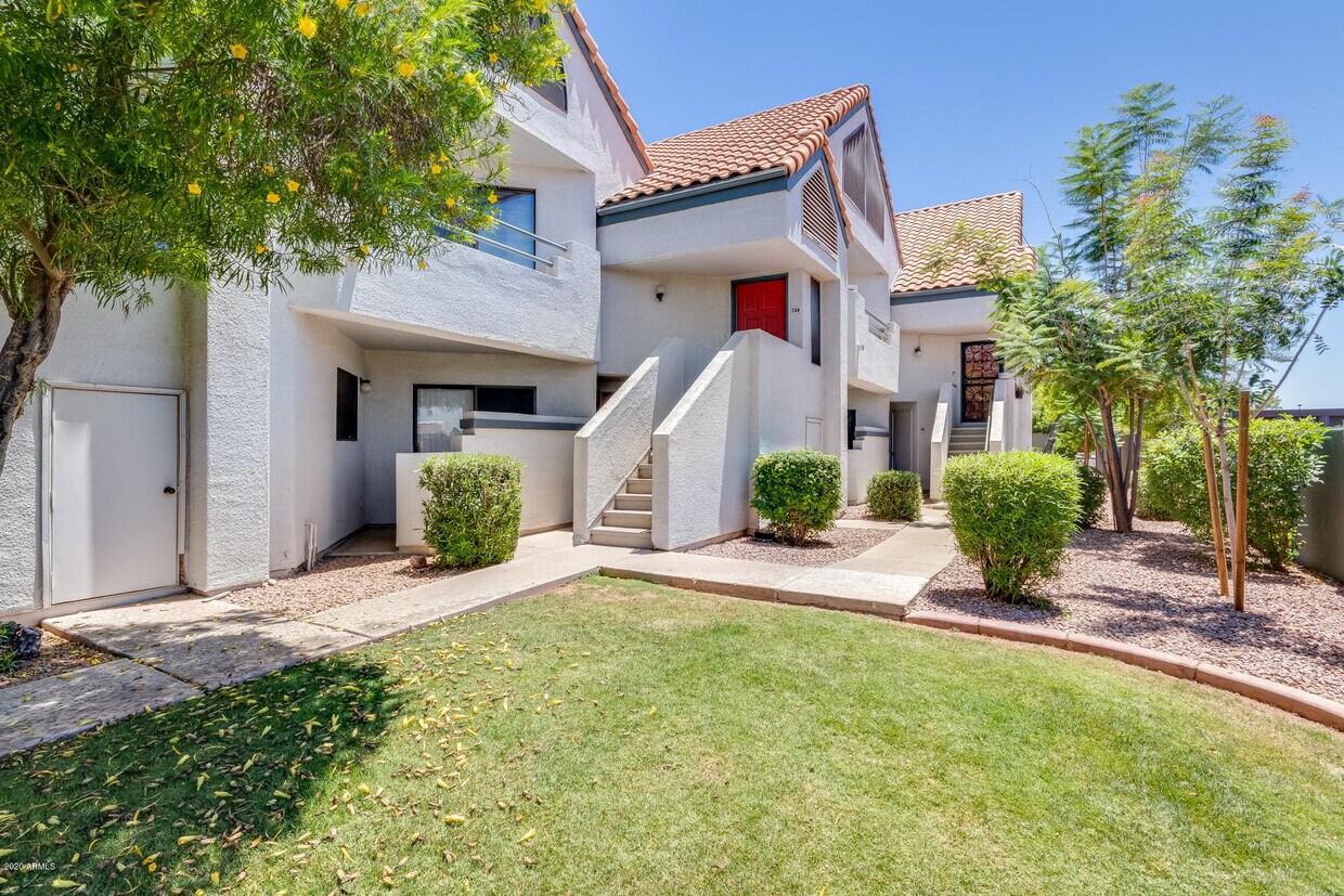 Foto principal - 1800 W Elliot Rd