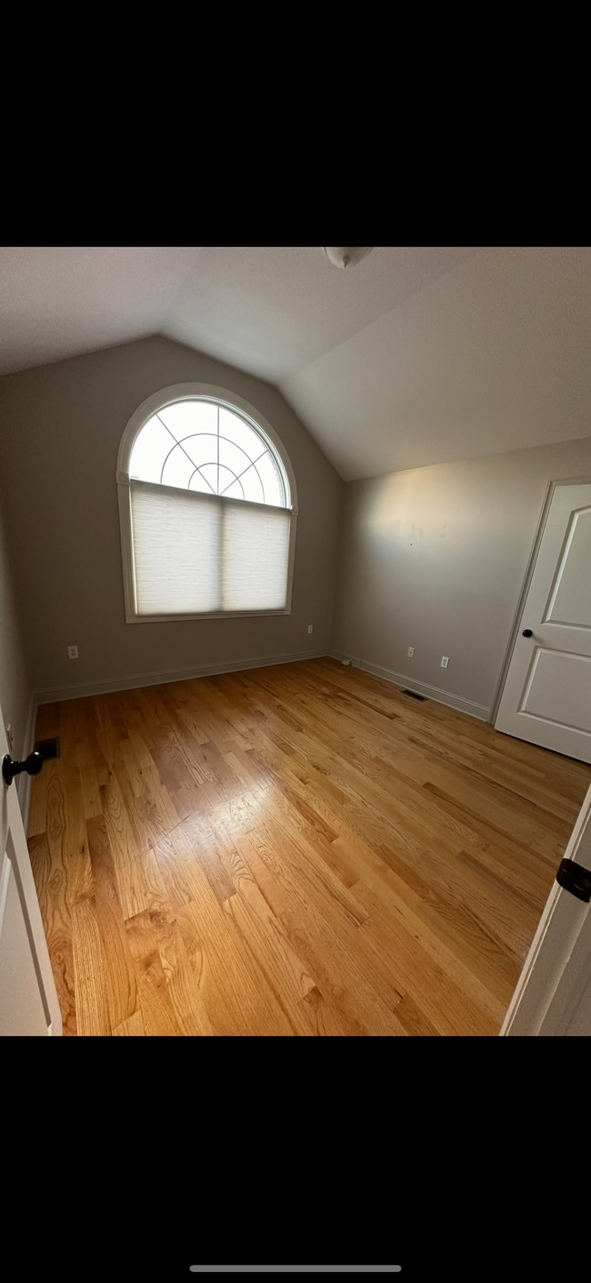 Foto del edificio - 638 Valley Brook Ave