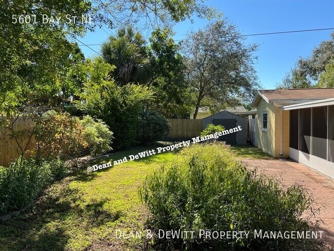 Foto del edificio - Edgemoor Estates - 3/2 SFH - For Rent