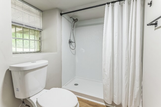 Building Photo - 2265 Wildwood Dr