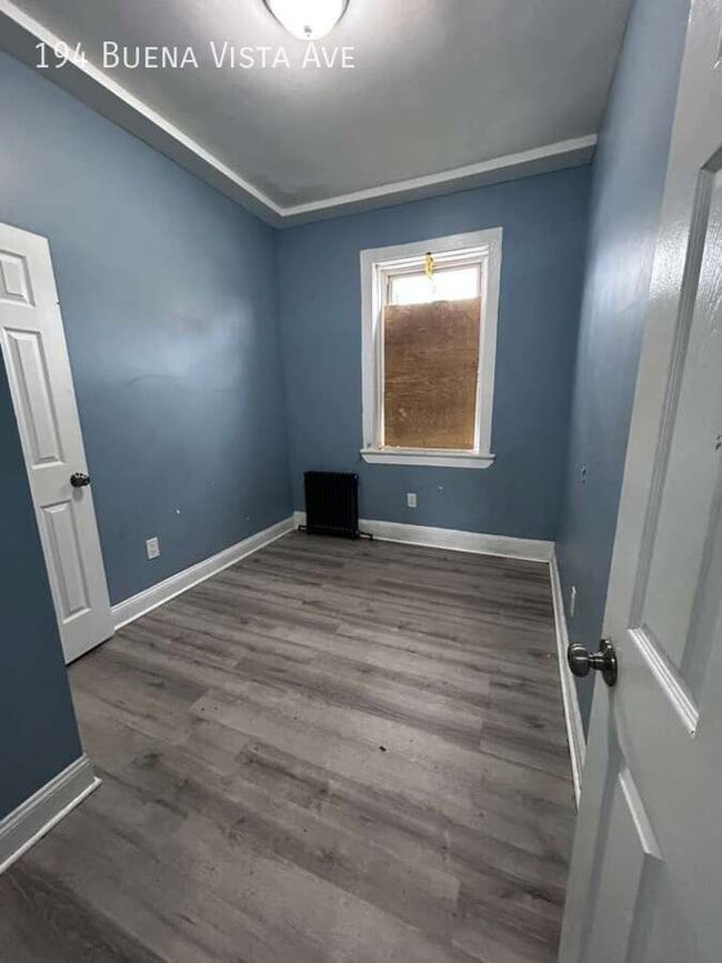 Building Photo - 194 Buena Vista Ave
