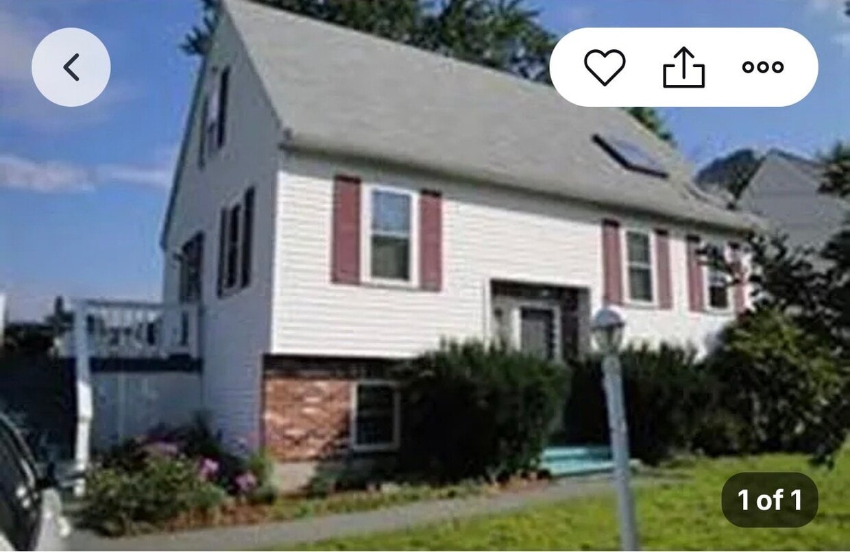 Photo - 21 Riverby St (Lowell, MA)
