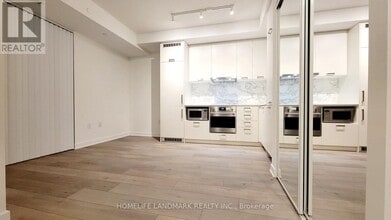 Building Photo - 10 Honeycrisp Cres
