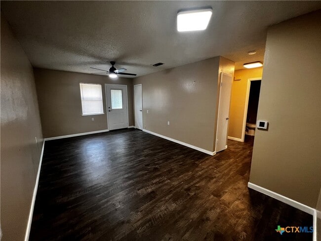 Building Photo - 301 Rockwood Dr