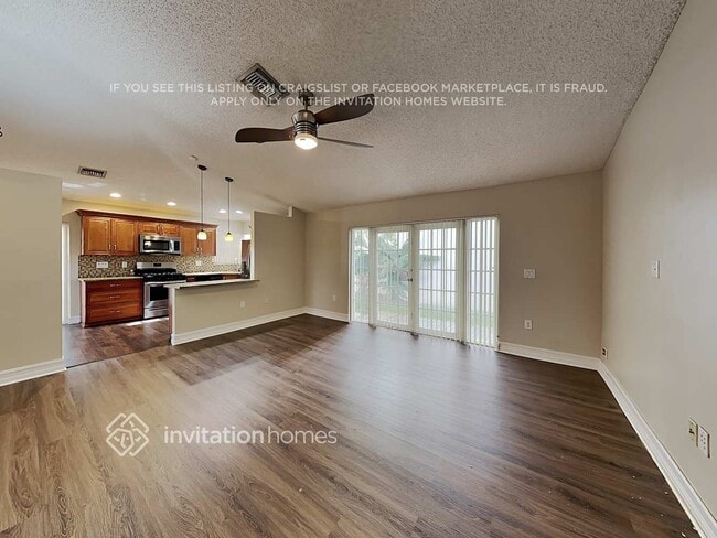 Building Photo - 13528 NW 5th Ct