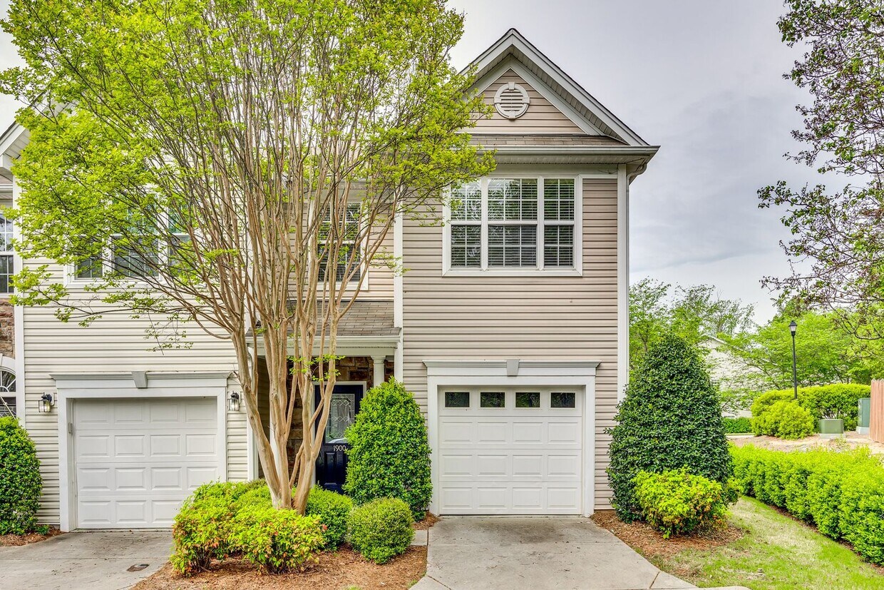 Foto principal - 3 bedroom Fort Mill Town Home near Tega Cay!