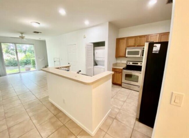 Foto del edificio - 8720 Cypress Walk Ct