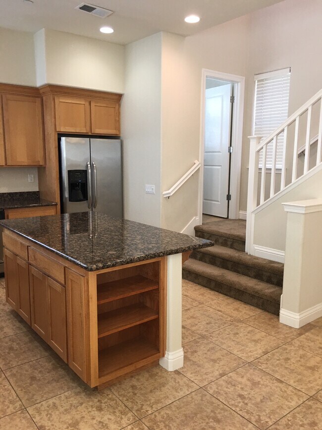 Building Photo - 4346 Streamside Dr