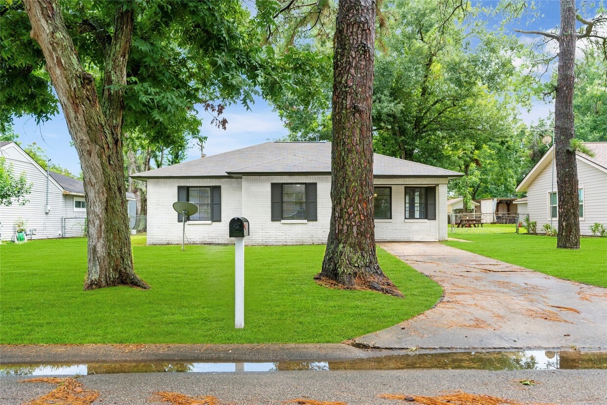 Foto principal - 1104 Southampton Dr