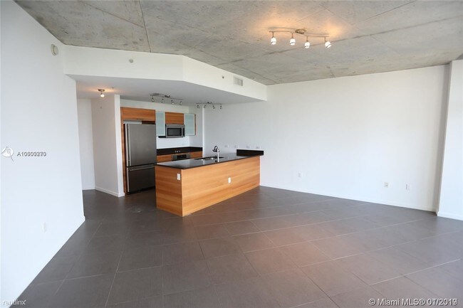 Building Photo - 2 br, 2 bath  - Four Midtown