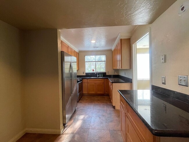 Foto del edificio - SPACIOUS 3BD/1.5BA HOUSE READY FOR RENT!!!