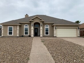 Building Photo - 15517 Escapade St