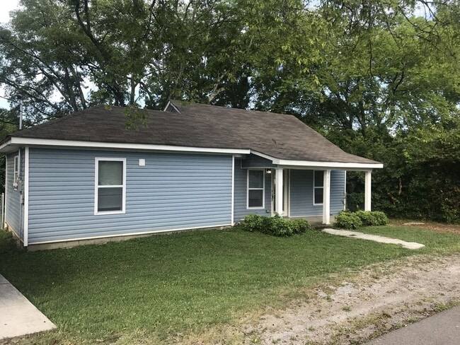 Building Photo - 2408 Dabbs Ave