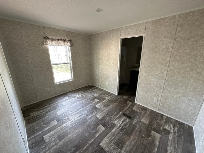 Building Photo - 55117 Zweifel Rd