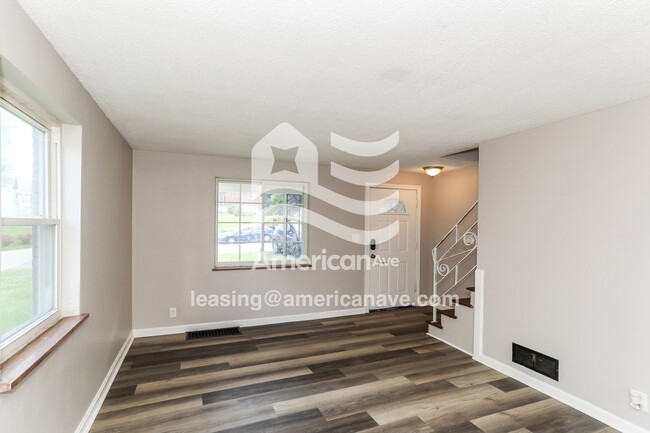 Building Photo - 3797 Walls St