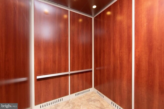 Building Photo - 5325 Palomino Ct