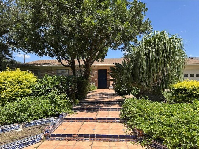 Foto del edificio - 1518 Redbud Ave