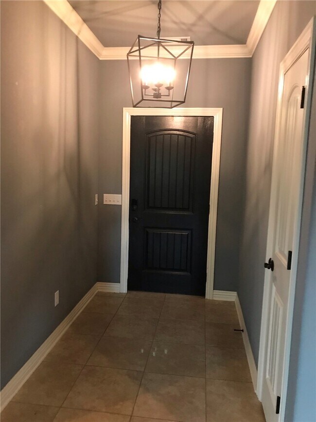 Foto del edificio - 709 Olivia Ln