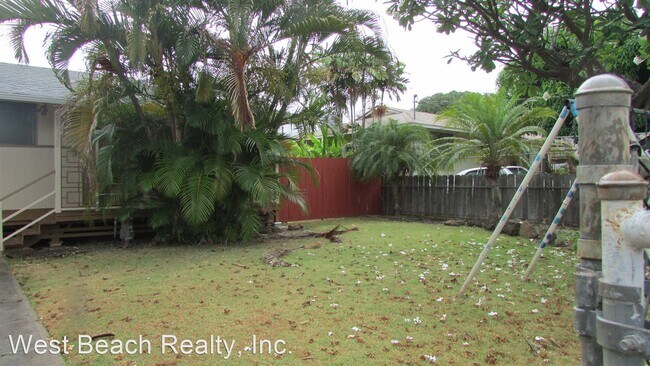 Building Photo - 3 br, 1 bath House - 86-138 Puhano St.