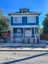 Building Photo - 802 Montana St