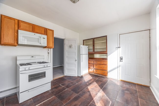 Building Photo - 2651 W 23rd Pl