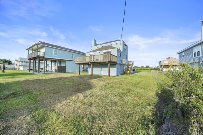 Building Photo - 4126 San Jacinto Dr