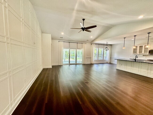 Building Photo - Meticulous High End Home in Osprey Lakes!