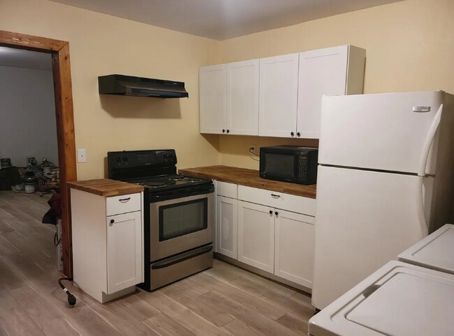 Foto del edificio - 1202 Ridgeland Rd