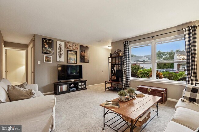 Foto del edificio - 4525 Winding Brook Dr