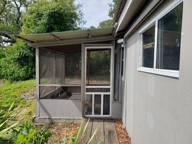 Building Photo - 9969 Orahood Ln