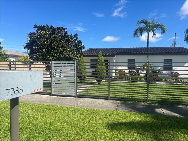 Building Photo - 7385 SW 38th St