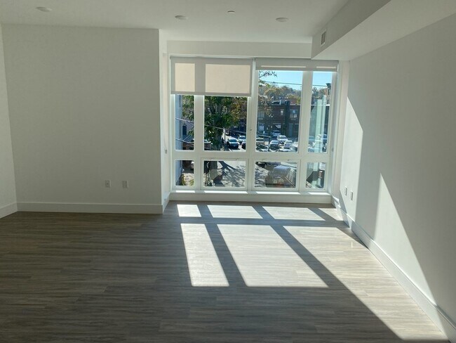 Building Photo - 386 Market St