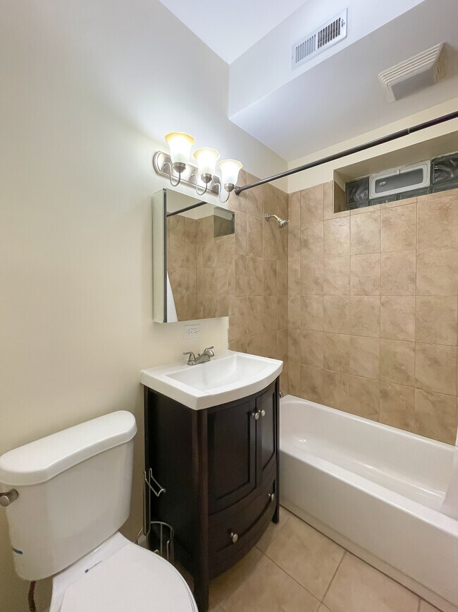 Bath - 2636 N Talman Ave