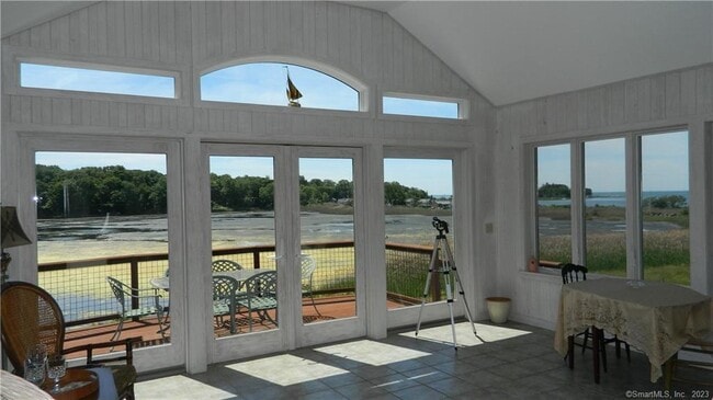 Building Photo - 588 Leetes Island Rd