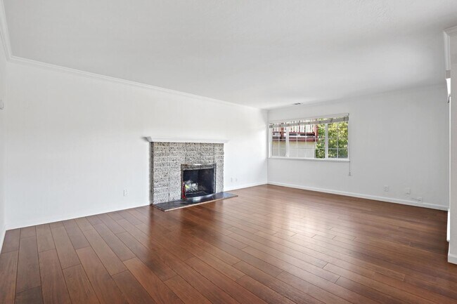 Building Photo - 368 Caprino Way