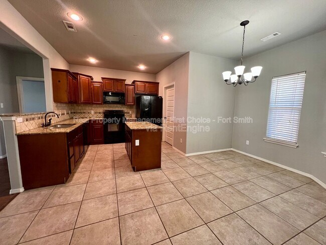 Building Photo - 423 Ridge Point Dr