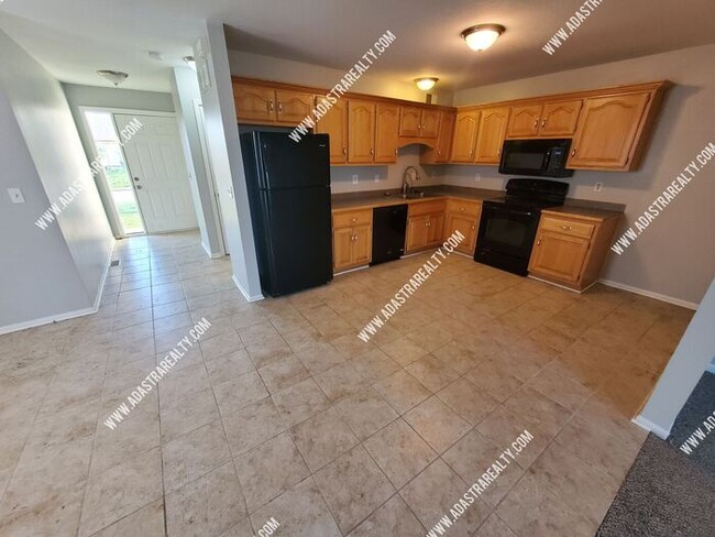 Foto del edificio - Beautiful and Spacious Louisburg Townhome-...