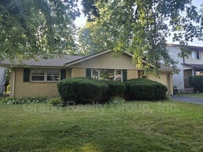 Building Photo - 608 Deerpath Dr
