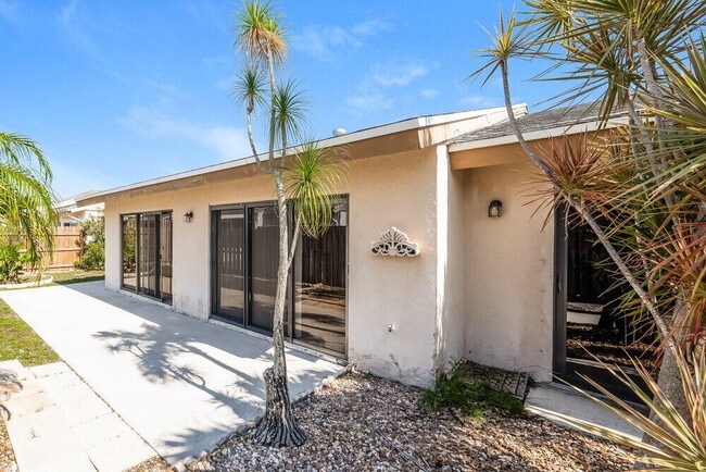 Building Photo - 80 Baytree Cir