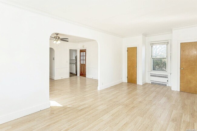 Foto del edificio - 324 W Chester St