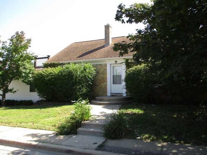 1333 Kenmore Ave, Joliet, IL 60435 House for Rent in Joliet, IL