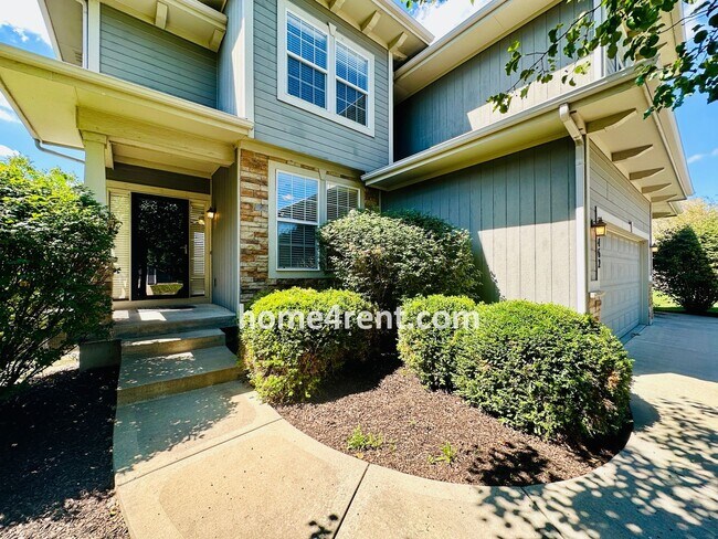 Foto del edificio - Gorgeous Olathe, 5 BR Home w/ Wood floors,...