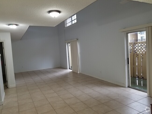 Building Photo - 8600 SW 109th Ave