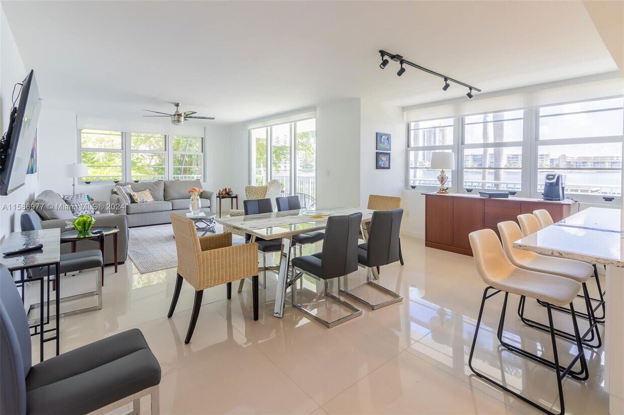 Photo - 2801 Northeast 183rd Street Apt #APT116W, Aventura, FL 33160 - 2 BR 2 BA Condo