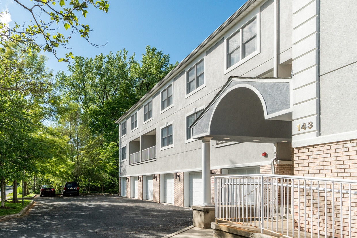 143 Schor Ave, Leonia, NJ 07605 Apartments in Leonia, NJ